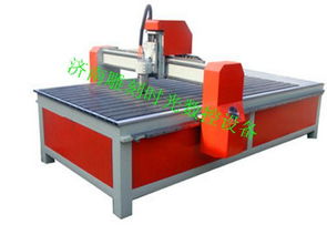 雕刻時光數(shù)控設(shè)備1318木工雕刻機(jī) 打造木藝精品的專業(yè)選擇